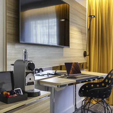 Novotel Centre Hotel 4*