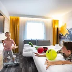 Novotel Centre 4*