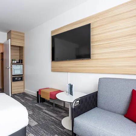 Ξενοδοχείο Novotel Centre 4*