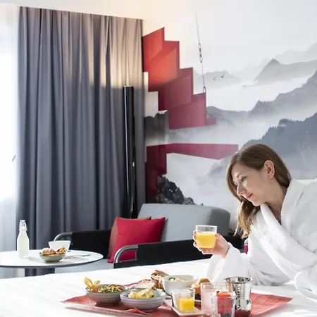 Ξενοδοχείο Novotel Centre 4*