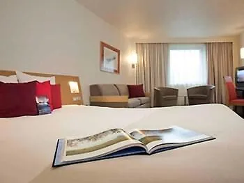 호텔 Novotel Centre 4*