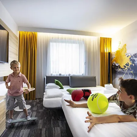 Novotel Centre Hotell 4*