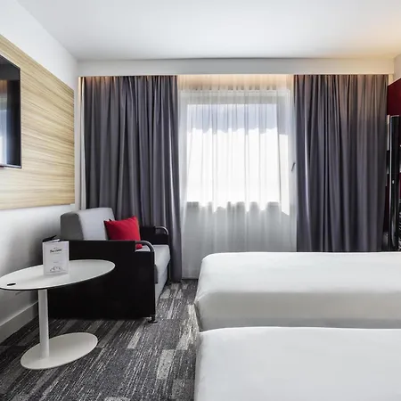 Novotel Centre 4* Annecy