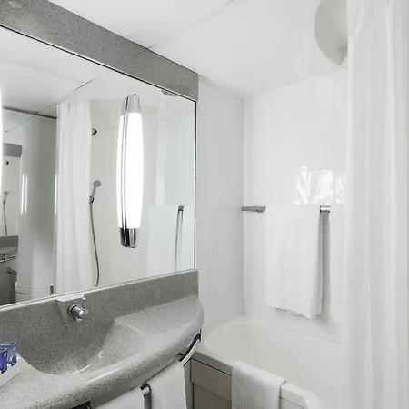 Отель Novotel Centre Анси
